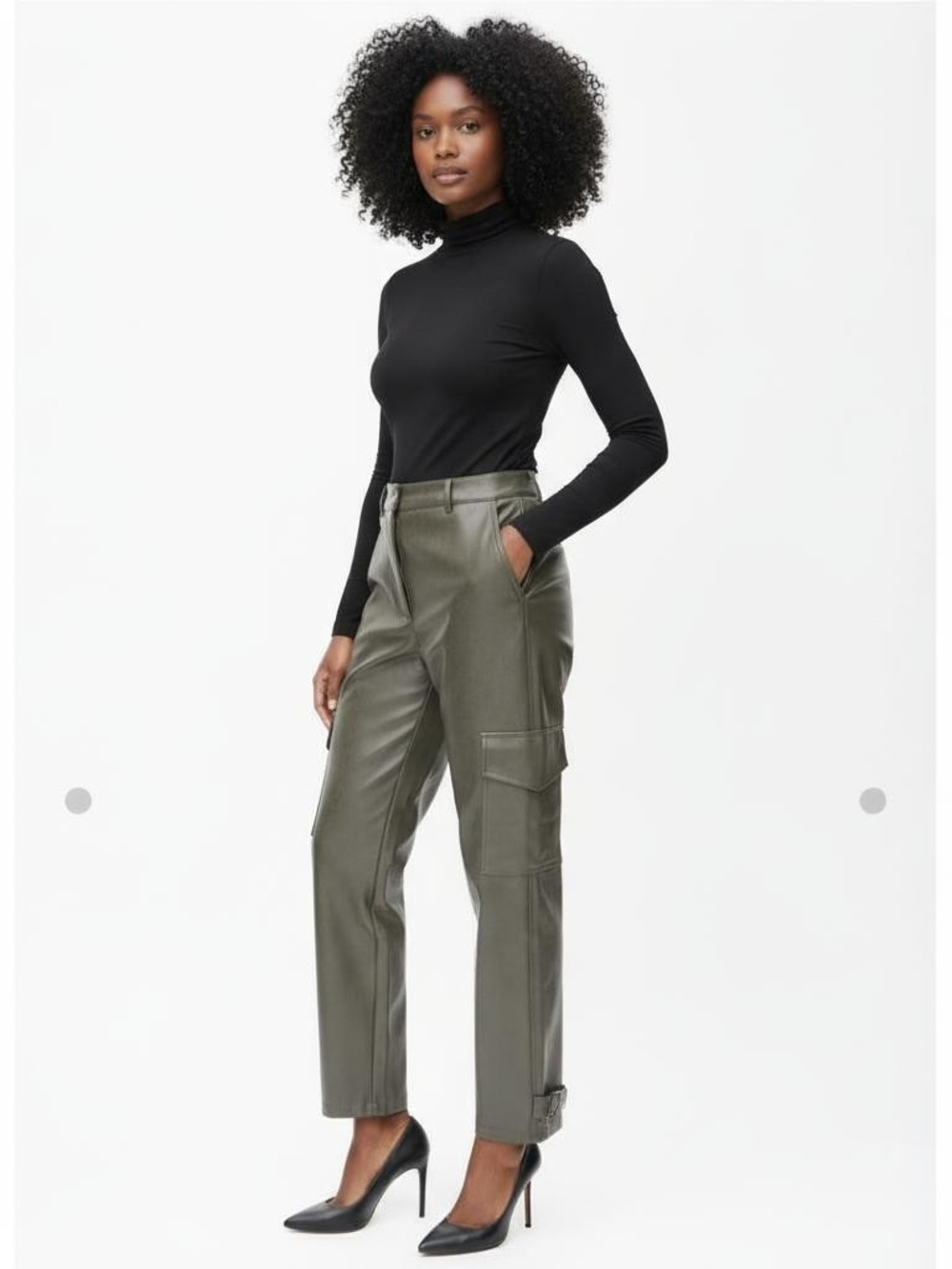 Aritzia WILFRED Gray Faux Leather Modern Cargo Pants Size 2